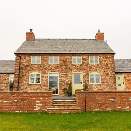 The Patches Villa Shrewsbury Exterior photo
