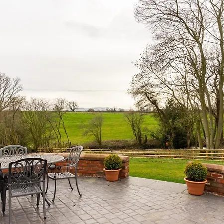 The Patches Villa Shrewsbury Exterior photo